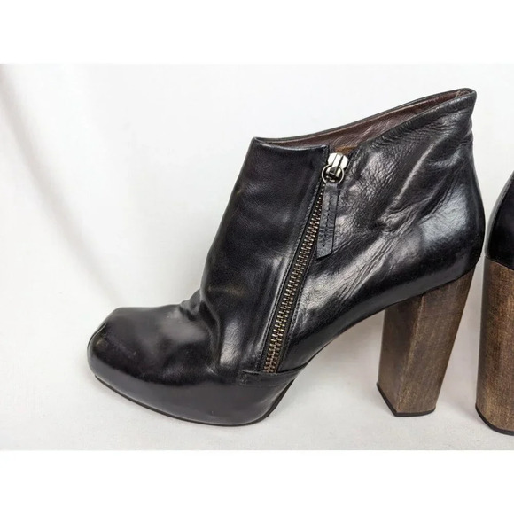COCLICO LUCILLE BOOTIES sz. 38/7.5-8 Black Leather Wood Heel Ankle Boots Zip Up - Picture 8 of 16